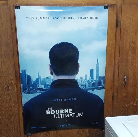 ORIGINAL Movie Theater Poster: The Bourne Ultimatum [40" x 27"; Double-Sided] - Picture 2 of 10